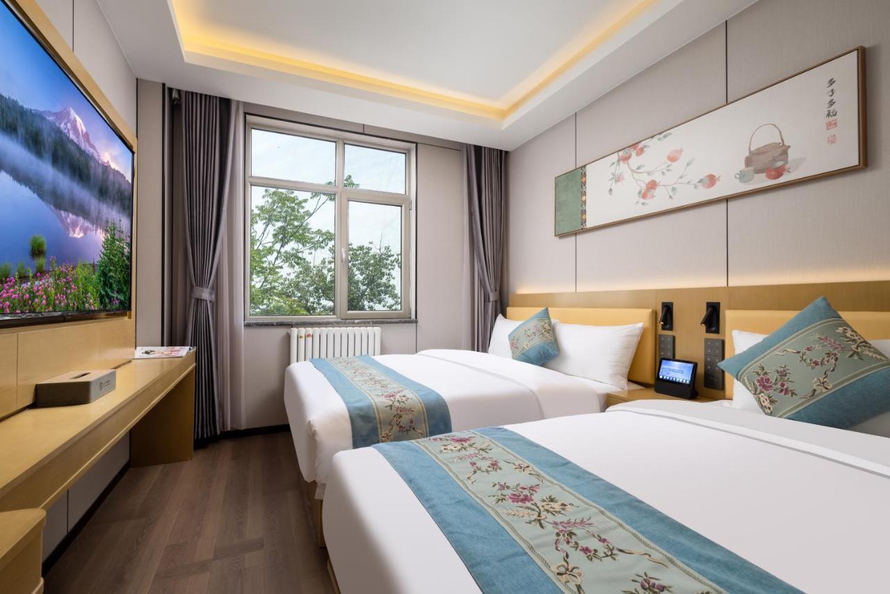 East Sacred - Very Close To The Drum Tower And Nanluoguxiang Houhai Bar Very Close To The Bird's Nest Water Cube Hotel